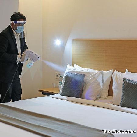 Townhouse Oak Hotel Rama Nászik Kültér fotó